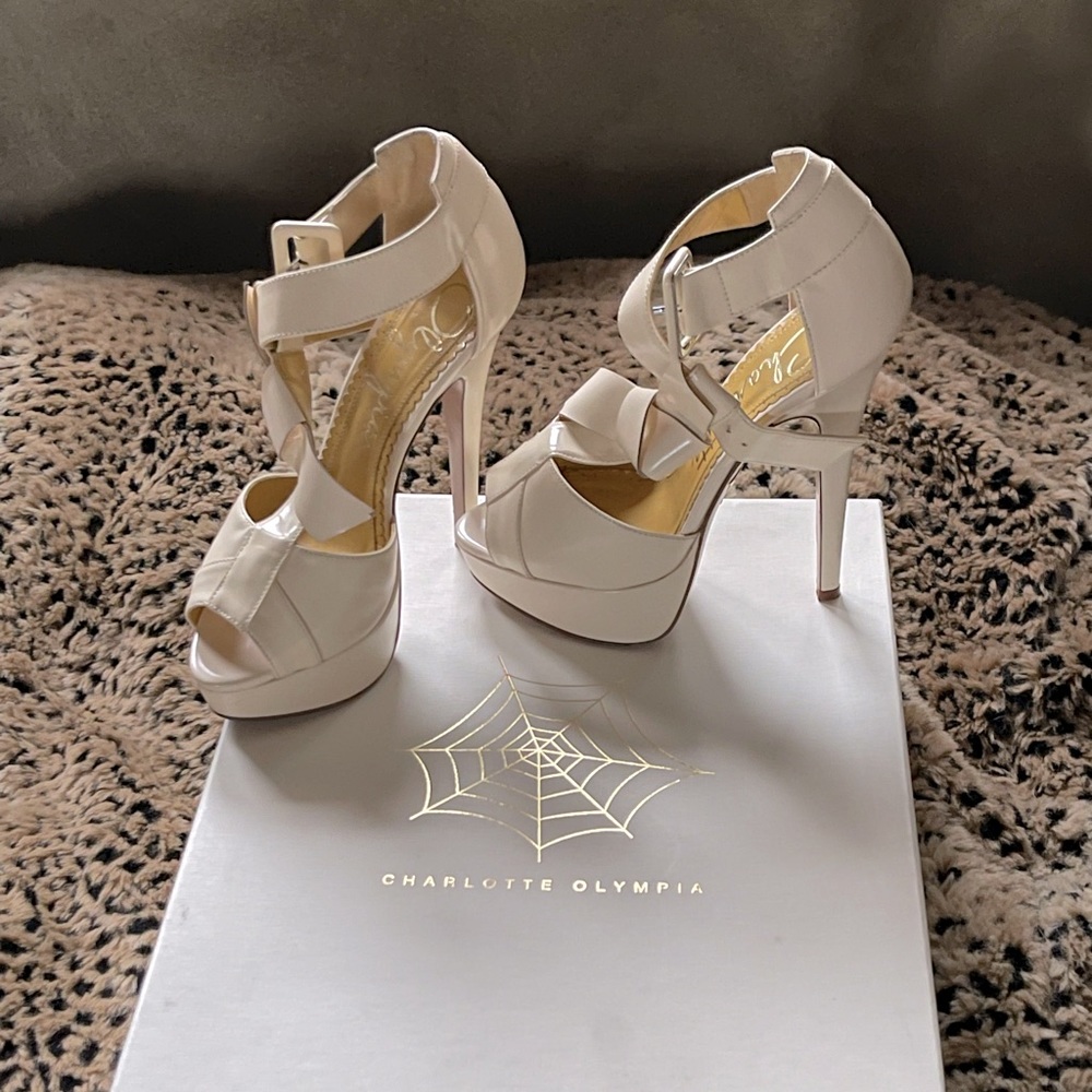 EUC Charlotte Olympia  Loretta T-Strap Peep Toe Platform Pump
